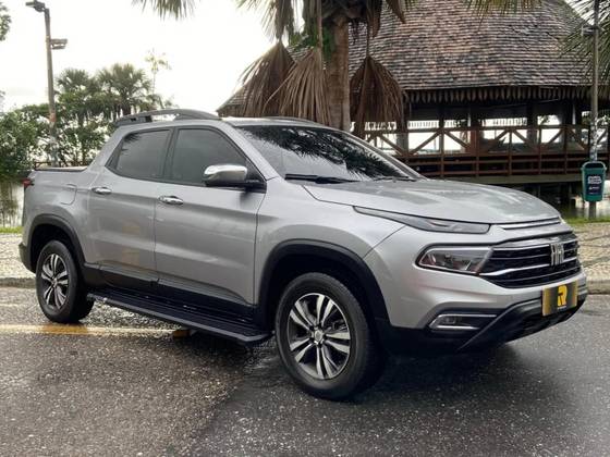FIAT TORO 2.0 16V TURBO DIESEL FREEDOM 4WD AT9 FIAT TORO 2.0 16V TURBO DIESEL FREEDOM 4WD AT9